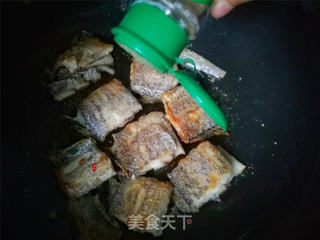 椒盐香煎带鱼的做法步骤:3