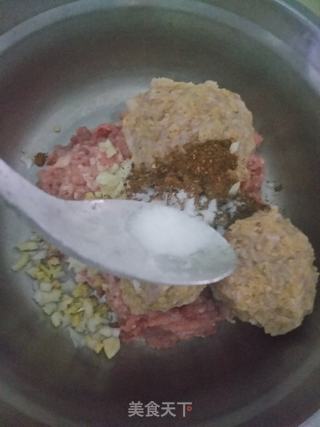 酸菜饺子的做法步骤:8