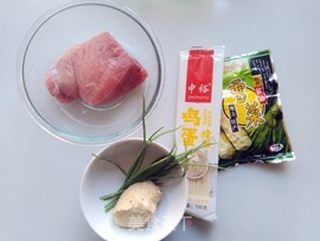 雪菜肉丝面的做法步骤：1