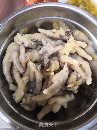 双椒鸡爪的做法步骤:7