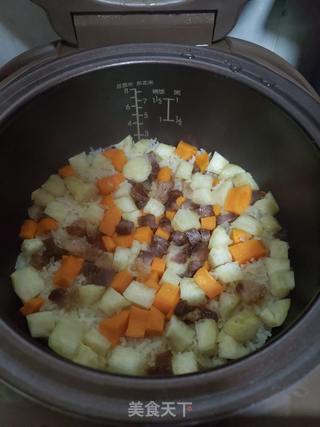 腊肉红薯饭的做法步骤:7