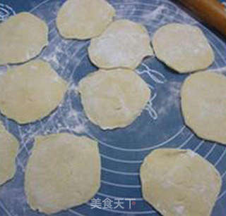 榨菜香芹肉馅玉米面蒸饺的做法步骤:13