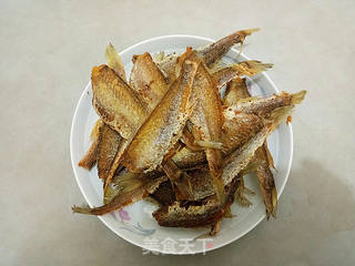 焖酥鱼(罐头)的做法步骤:4