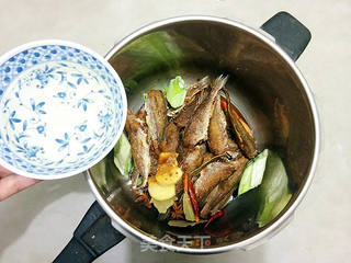焖酥鱼(罐头)的做法步骤:7