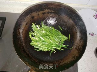 韭菜炒鸡蛋的做法步骤：4