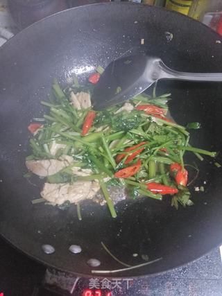 芹菜炒鸡胸肉的做法步骤:8