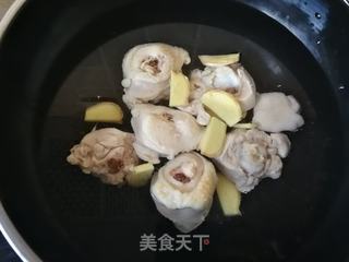 虫草花鸡腿汤的做法步骤:7