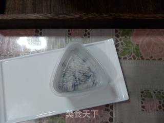 海苔肉松饭团的做法步骤:9