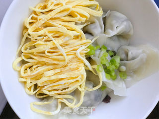 荠菜虾仁馄饨的做法步骤:15