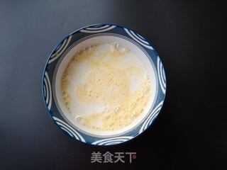 牛奶胡萝卜蛋羹的做法步骤:3