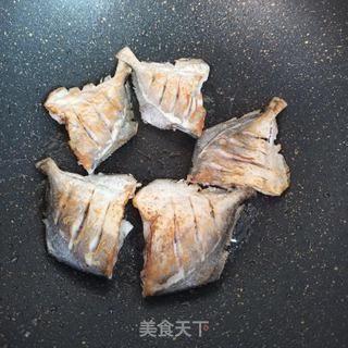 辣烧小鲳鱼的做法步骤:5