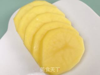 火龙果土豆泥的做法步骤:2