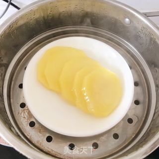 火龙果土豆泥的做法步骤:3