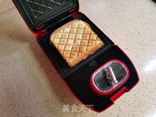双色三明治的做法步骤:5