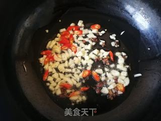 小米椒蒜蓉海带丝的做法步骤：3