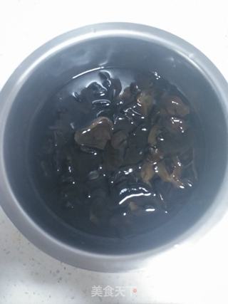 油菜炒木耳的做法步骤:2