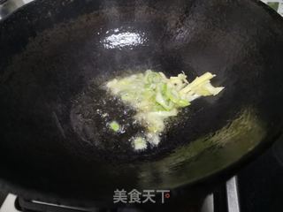 剁椒虾皮小白菜的做法步骤：5