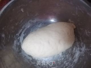 午餐肉花卷的做法步骤：1