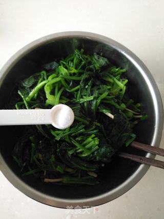 菠菜拌粉丝的做法步骤：6