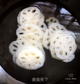 炝拌藕片的做法步骤：2