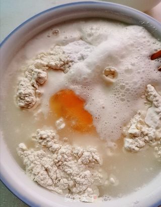 国宴小油条的做法步骤：2