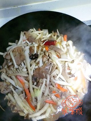 肉片双菇的做法步骤：7