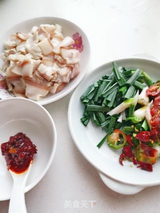 回锅肉的做法步骤：3