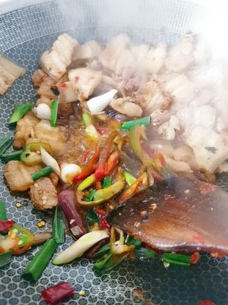回锅肉的做法步骤：9