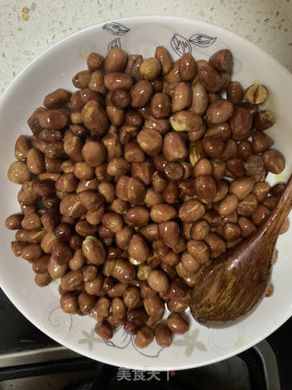 炸花生米的做法步骤：5