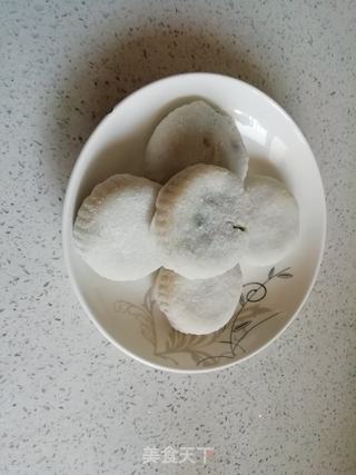 煎菜粑的做法步骤：1