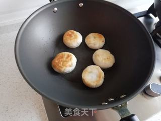 煎菜粑的做法步骤：4