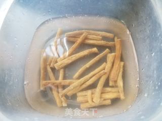巴戟杜仲鹿筋汤的做法步骤:3