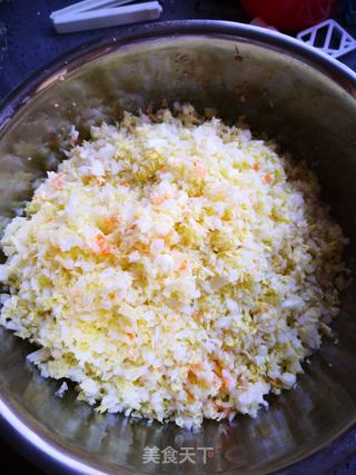 白菜鸡蛋胡萝卜香菇蒸饺的做法步骤:5