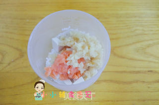 7个月以上三文鱼豆腐7倍粥 的做法步骤:7