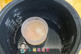 7个月以上三文鱼豆腐7倍粥 的做法步骤:11