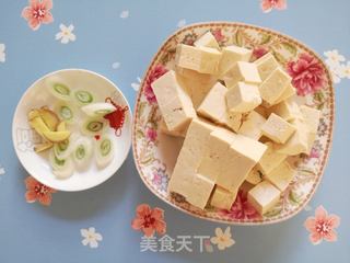 豆苗烧豆腐的做法步骤:2
