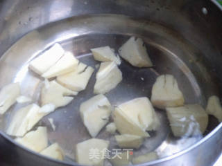 猪肚丸春笋汤的做法步骤:4