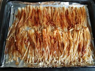 蒜蓉烤金针菇的做法步骤:6