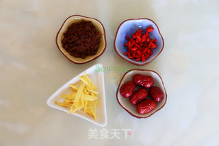 红糖小米粥的做法步骤:2