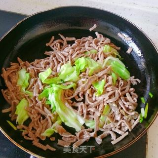炒全麦面条的做法步骤:6