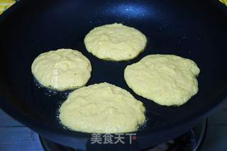 玉米面发面饼的做法步骤:6