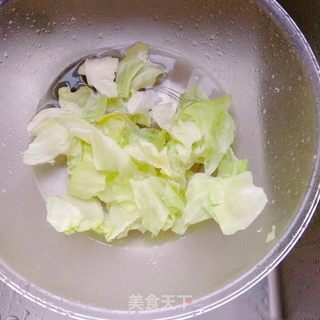 鸡蛋火腿炒面的做法步骤:2