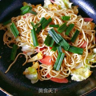 鸡蛋火腿炒面的做法步骤:10