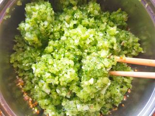 包饺子这几步一定不能省:这样做出的饺子又好吃还不容易破的做法步骤:3