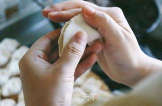 包饺子这几步一定不能省:这样做出的饺子又好吃还不容易破的做法步骤:9
