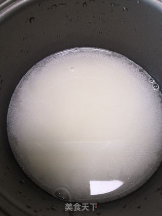 香肠蔬菜焖饭的做法步骤:3