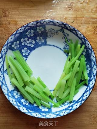 芹菜拌扇贝的做法步骤:6