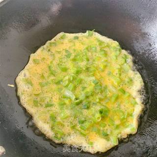 家常快手小葱炒鸡蛋的做法步骤:4