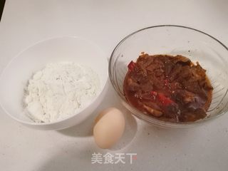 牛肉手擀鸡蛋面的做法步骤：1