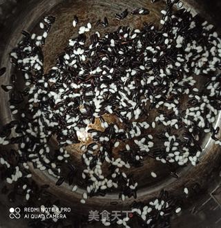 紫米牛奶羹的做法步骤：2